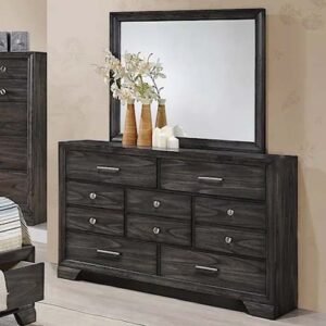 Gorgeous Dark Wood Finish 7-Drawer Dresser
